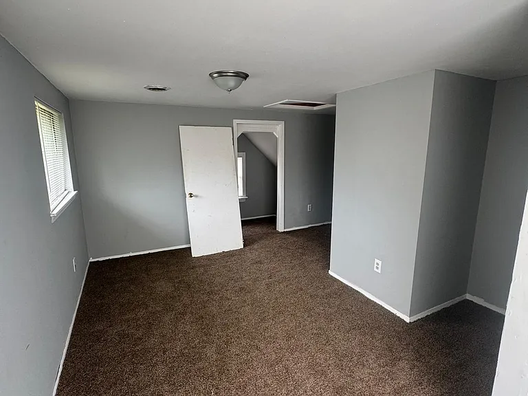 1206 E Home Ave — Photo 9
