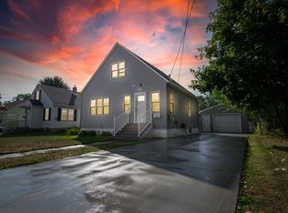 1320 4th St NE, Rochester, MN 55906