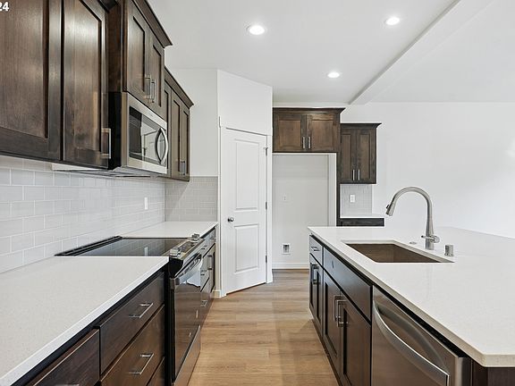 3rd image of 4352 NE 110th Ave