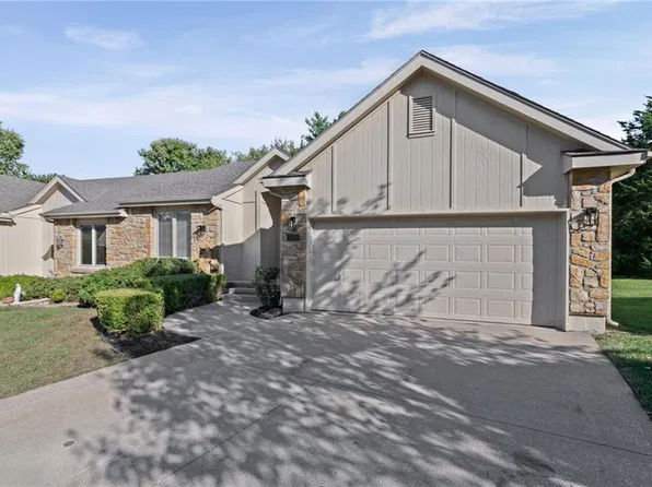 510 NW Ashurst Pl, Lees Summit, MO 64081