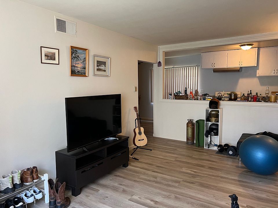 Tv and internet included in rent