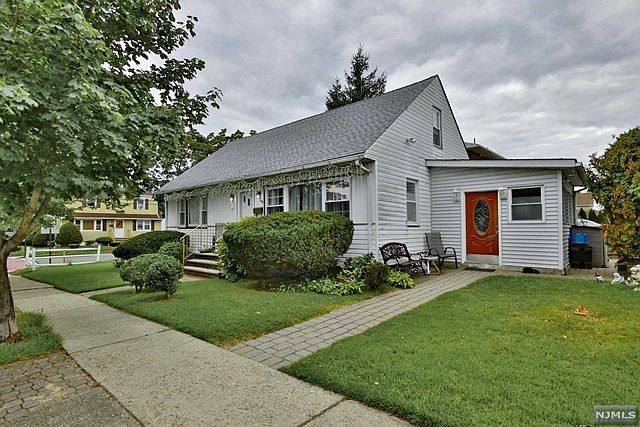 1st image of 27 Madonna Pl