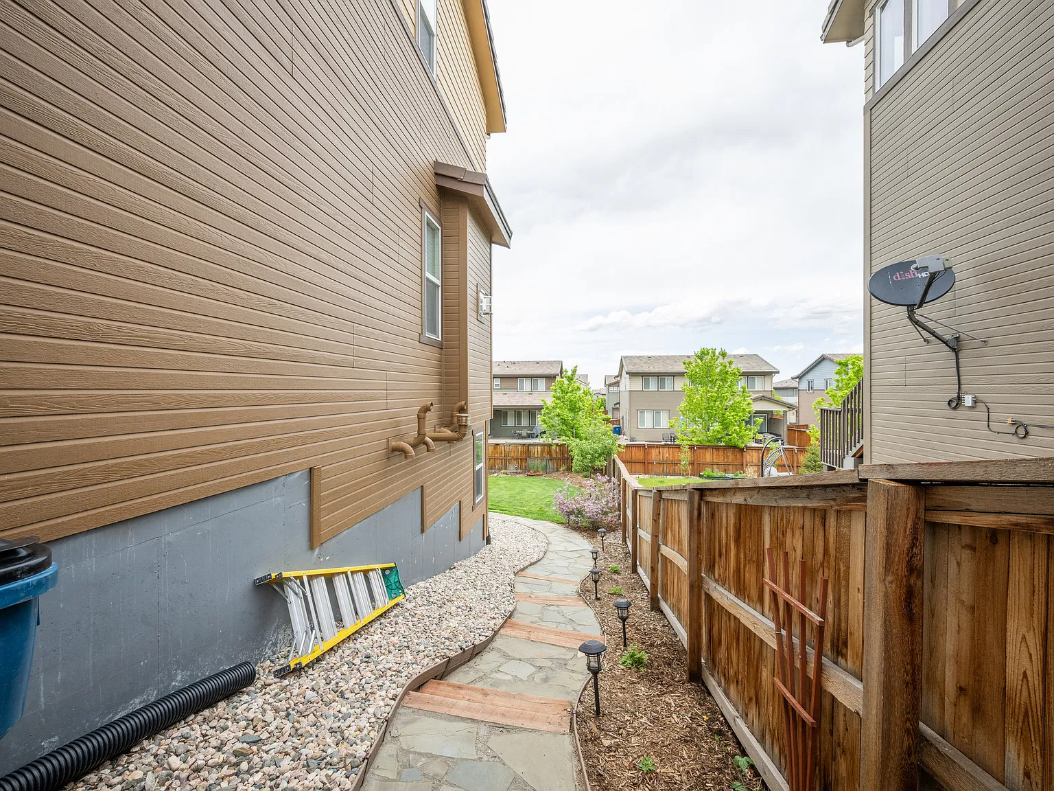2 bed, 1000 sqft, $2,650 — Photo 3