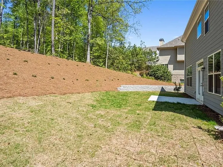 382 Riverwood Dr — Photo 5