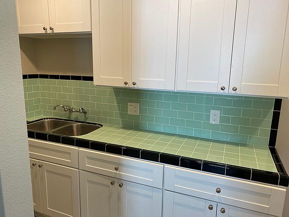 2nd image of 6432 1/2 Stafford Ave