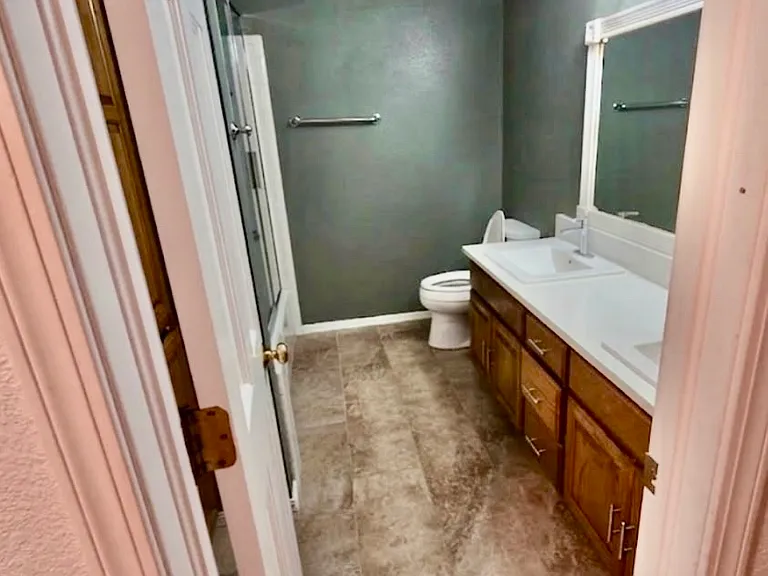 S 86th East Cir — Photo 28