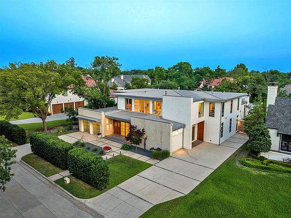 2nd image of 6446 Prestonshire Ln