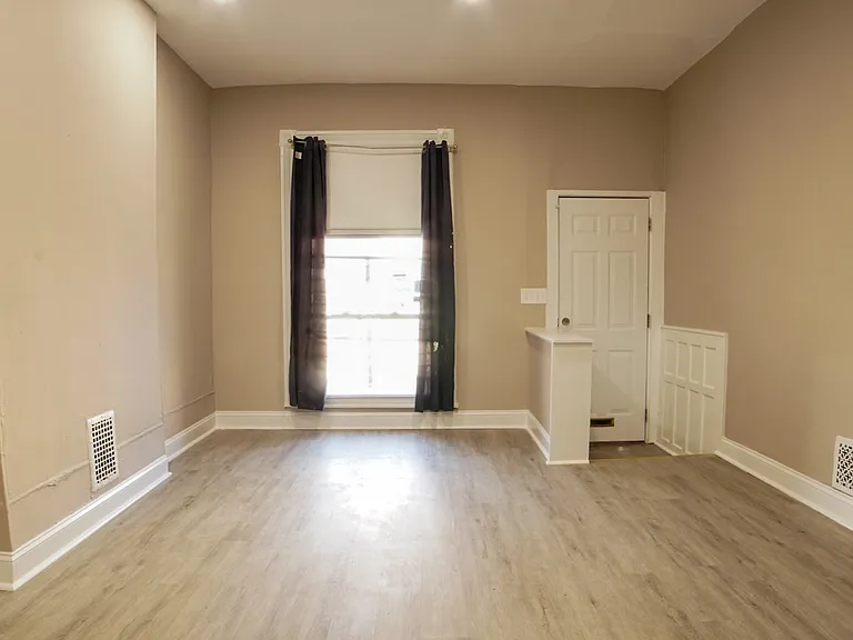 2705 Orleans St — Photo 2