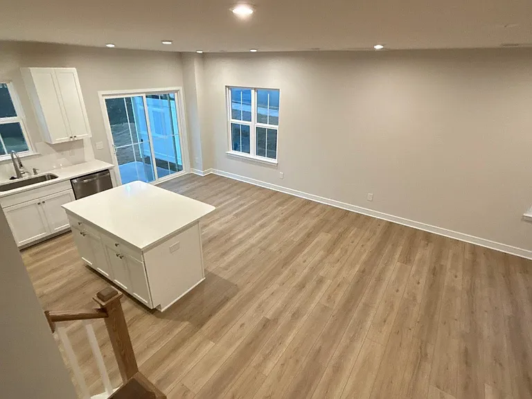 206 Lograto Ln — Photo 13