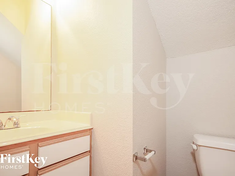7223 Foxcrest Ln — Photo 14