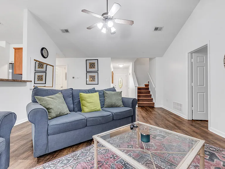 8301 Manhatten Dr — Photo 19