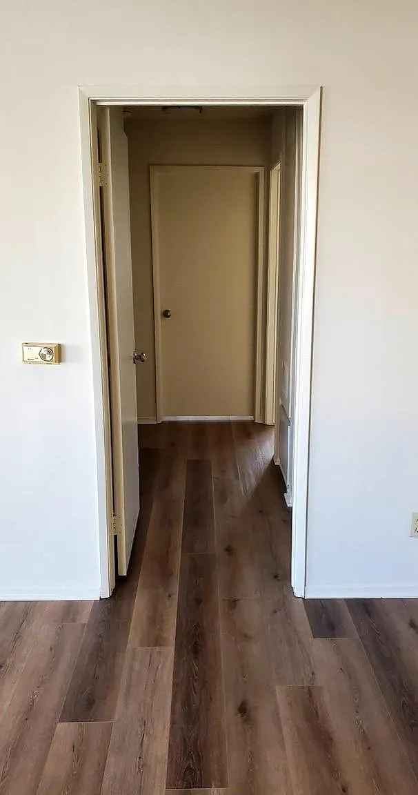 4916 Rosewood Ave — Photo 4