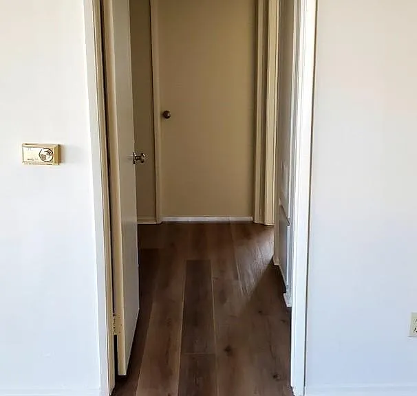 4916 Rosewood Ave — Photo 4