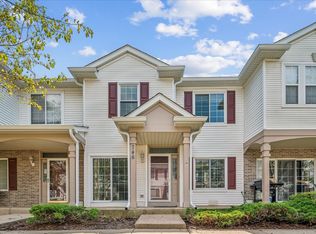 746 County Line Rd, Aurora, IL 60502