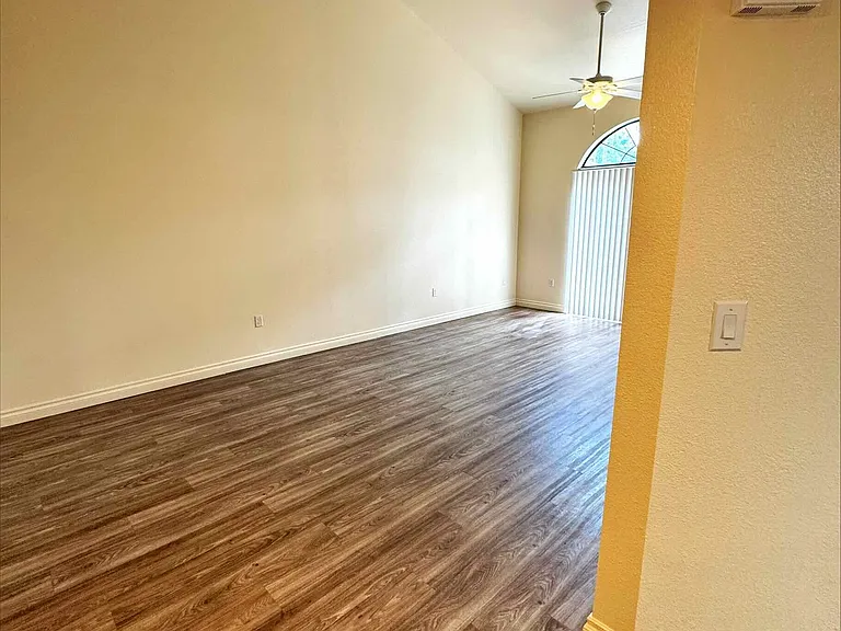 904 NICHOLS