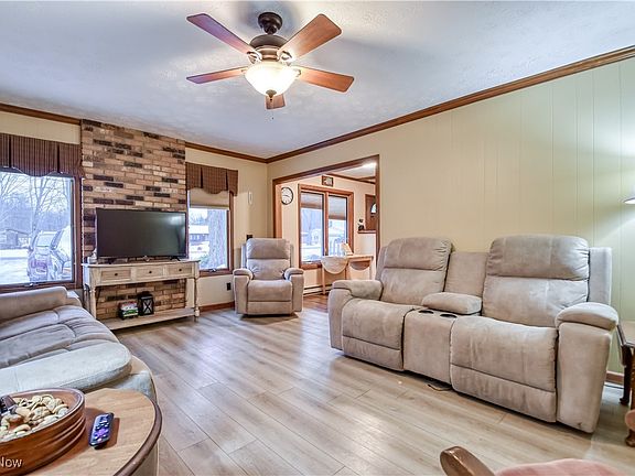 3rd image of 3401 Shomo Dr