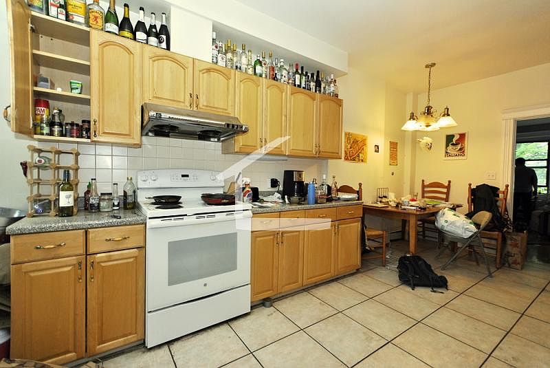 1st image of 215 Saint Paul St #8R