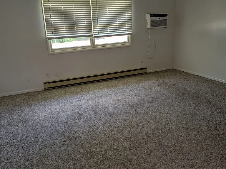 292 Kennedy St #3 — Photo 8