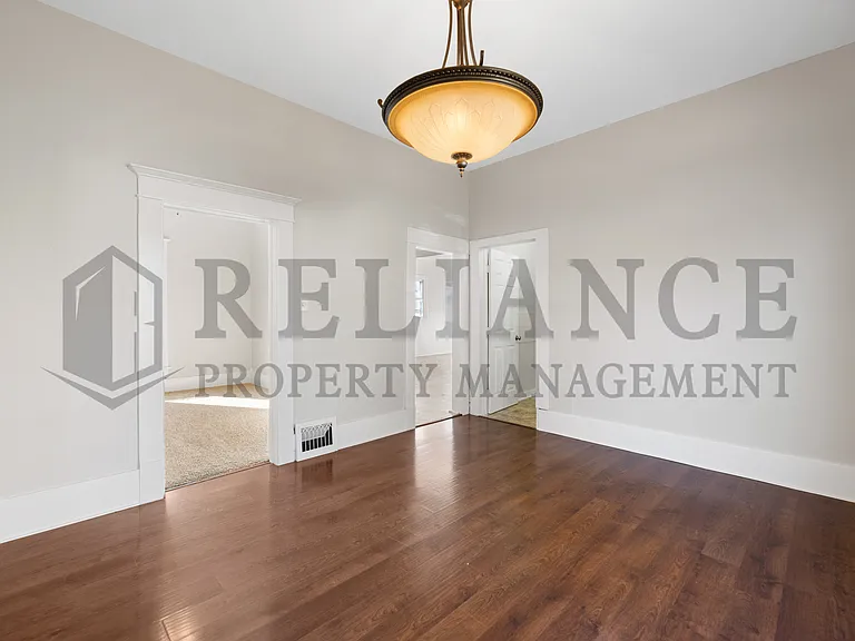 215 N King St — Photo 12