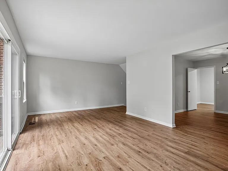 5128 Cliffhaven Dr — Photo 16