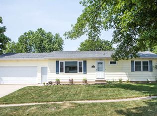 122 Prestien Dr, Denver, IA 50622