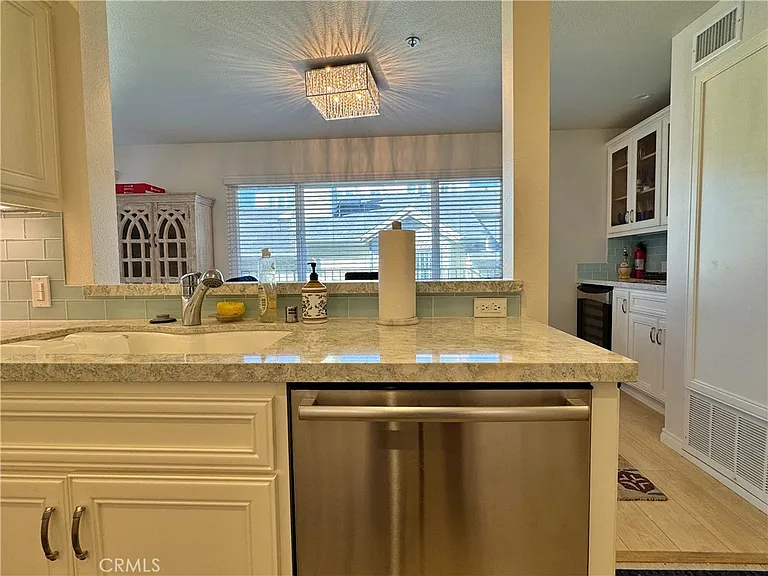 230 S Catalina Ave #203 — Photo 10