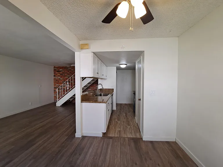 2635 Sextant Ave — Photo 9