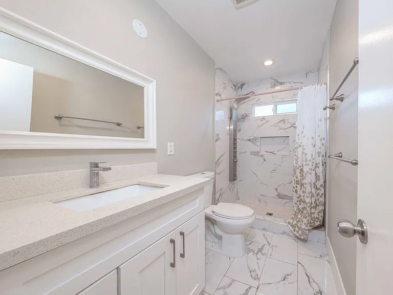 1817 E Morava Ave — Photo 17