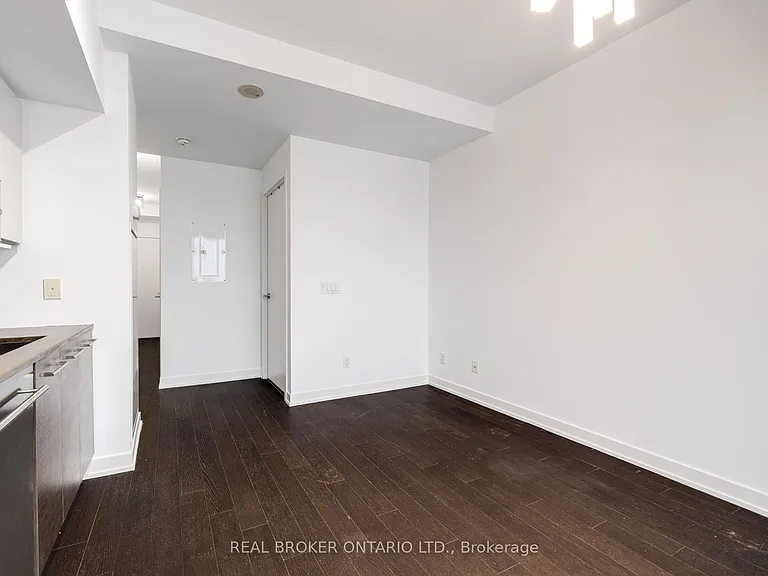 1030 King St W #Penthouse 25 — Photo 7