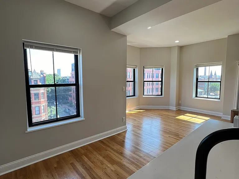 557 Columbus Ave #401 — Photo 15