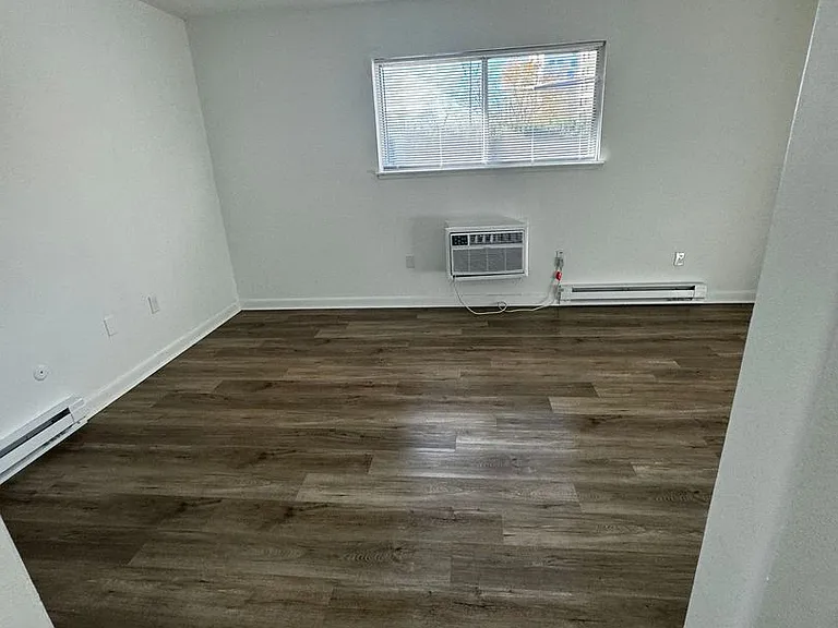 31 Vine Street — Photo 7