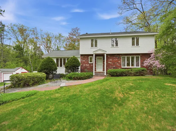 43 Greatstone Drive, Merrimack, NH 03054