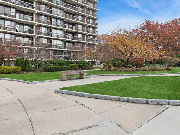 150-38 Union Turnpike image 9 of 13