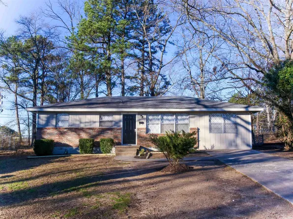34 Clifton Dr, Little Rock, AR 72209