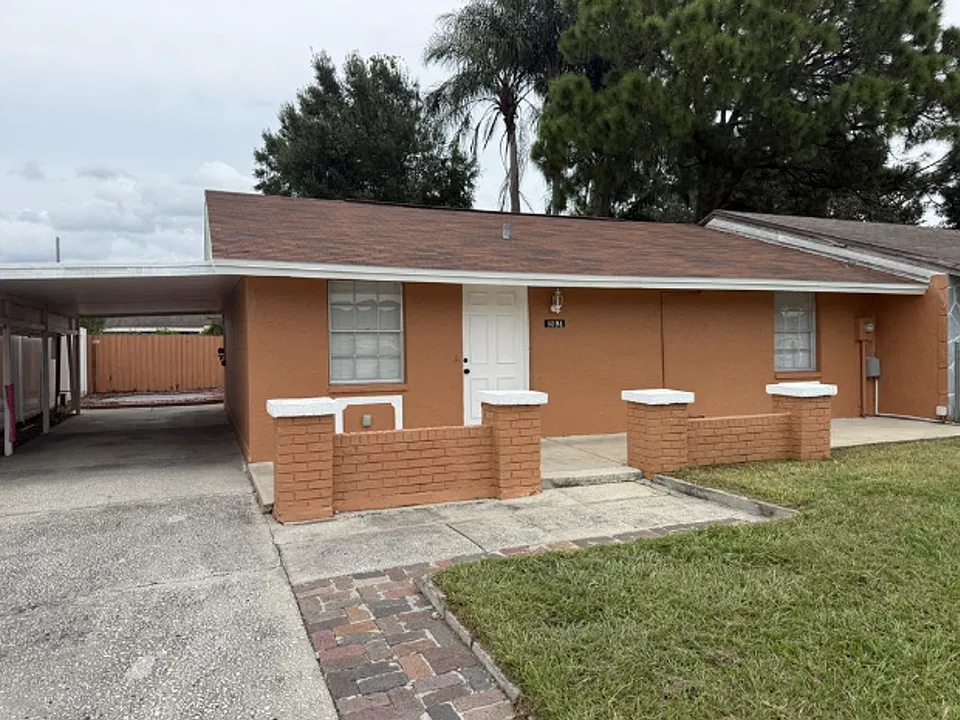 8594 Briar Grove Cir