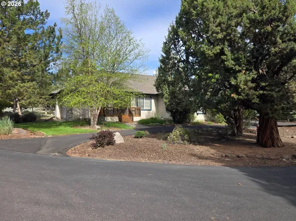 2261 Condor Dr, Redmond, OR 97756
