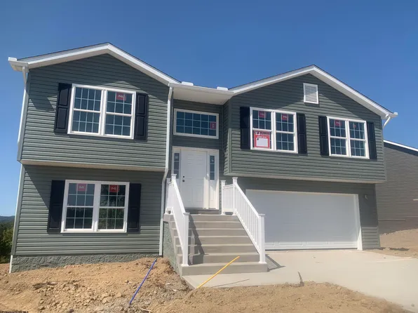 12 Angus Ln, Fairmont, WV 26554