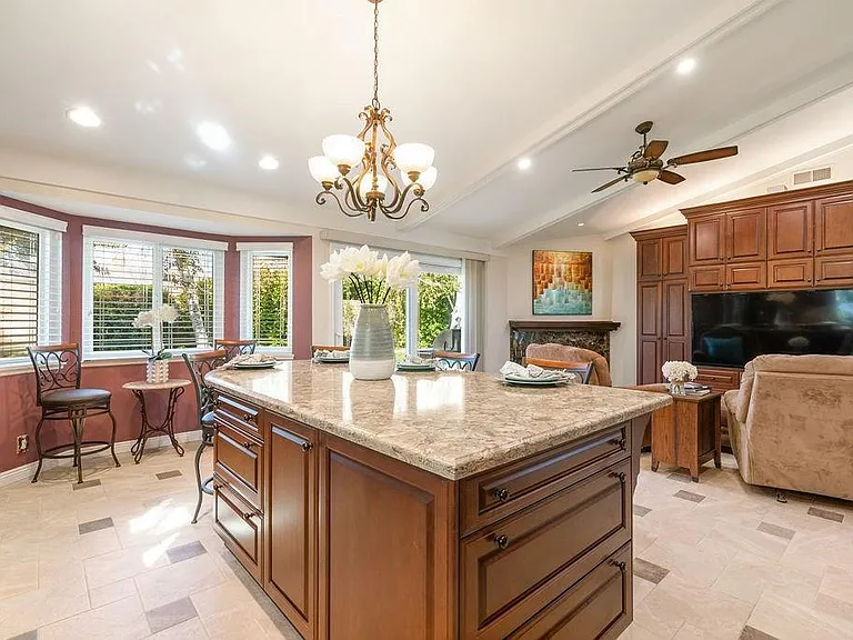 4739 Coronado Ln — Photo 12