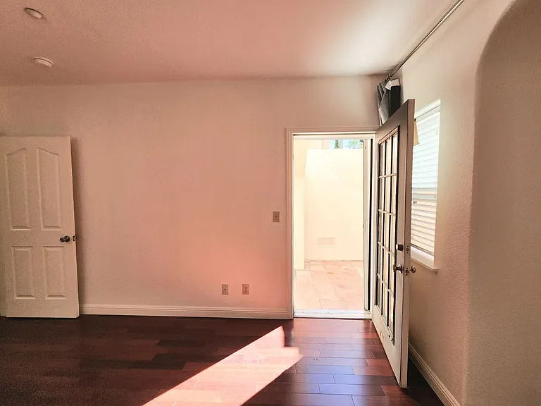111 E Poplar Ave #105 — Photo 21