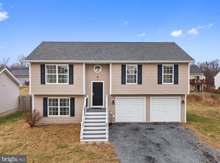 61 Job Rd, Inwood, WV 25428