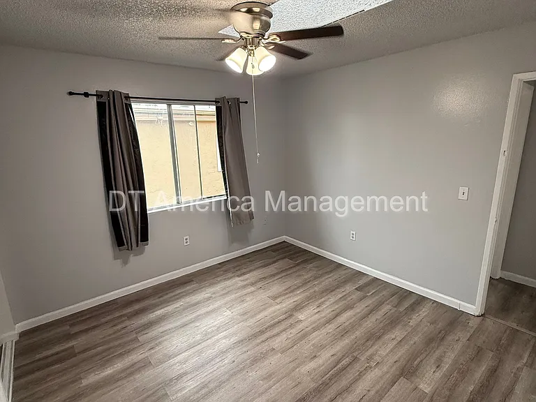 4344 Estrella Ave #4 — Photo 6
