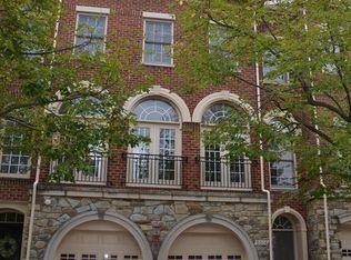 5008 John Ticer Dr, Alexandria, VA 22304