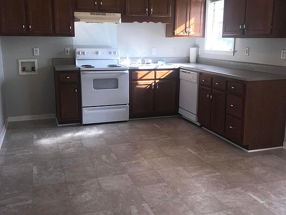 5th image of 2819 Briarwood Dr