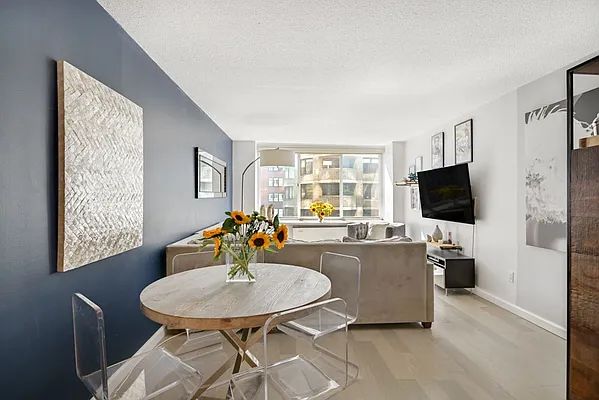 Sold by Compass | media 2