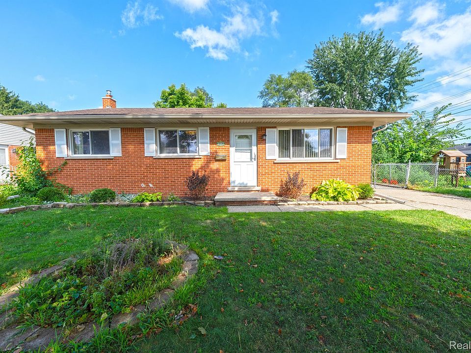 1st image of 8862 Oporto St