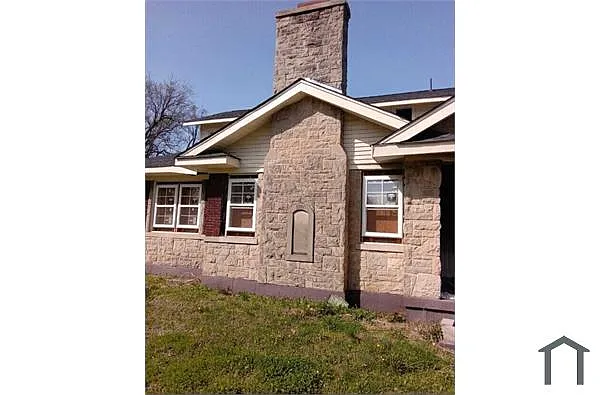 Building Photo - 1760 Foster Ave #1