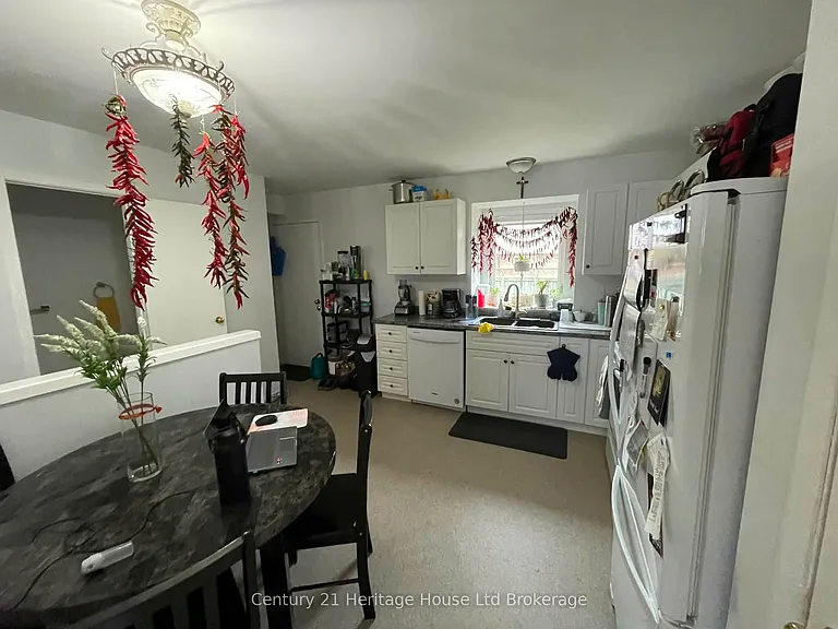 255 Lansdowne Ave W #2 — Photo 3