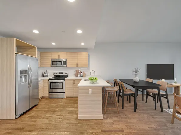 2030 Hudson Street image 128 of 284