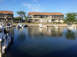 6308 N Harris Harbor Dr, Oak Harbor, OH 43449
