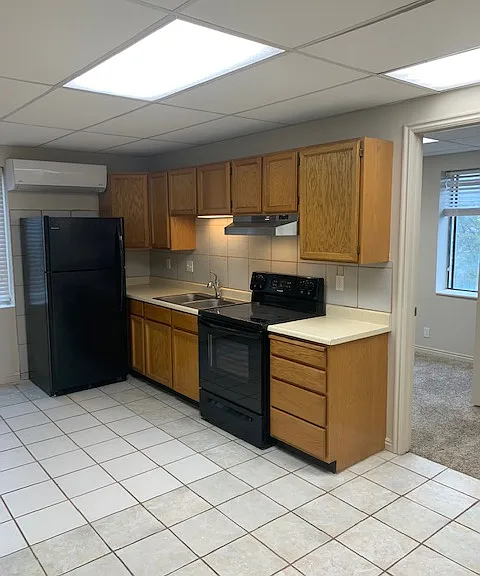 57 W Vine St — Photo 2